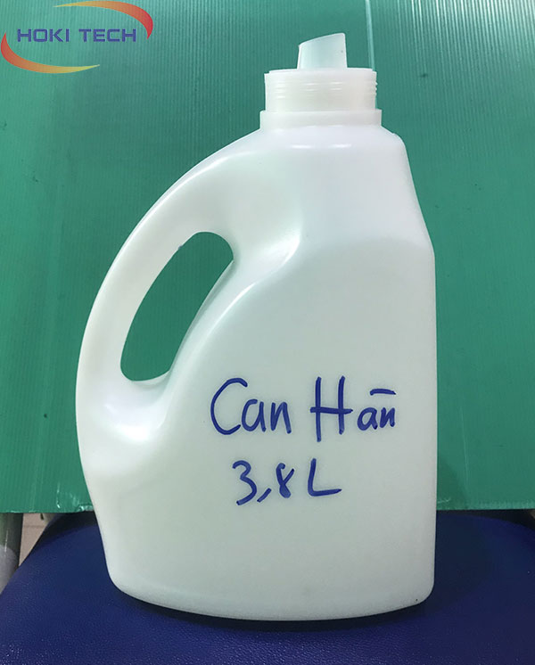 Can nước giặt 3,8 lít